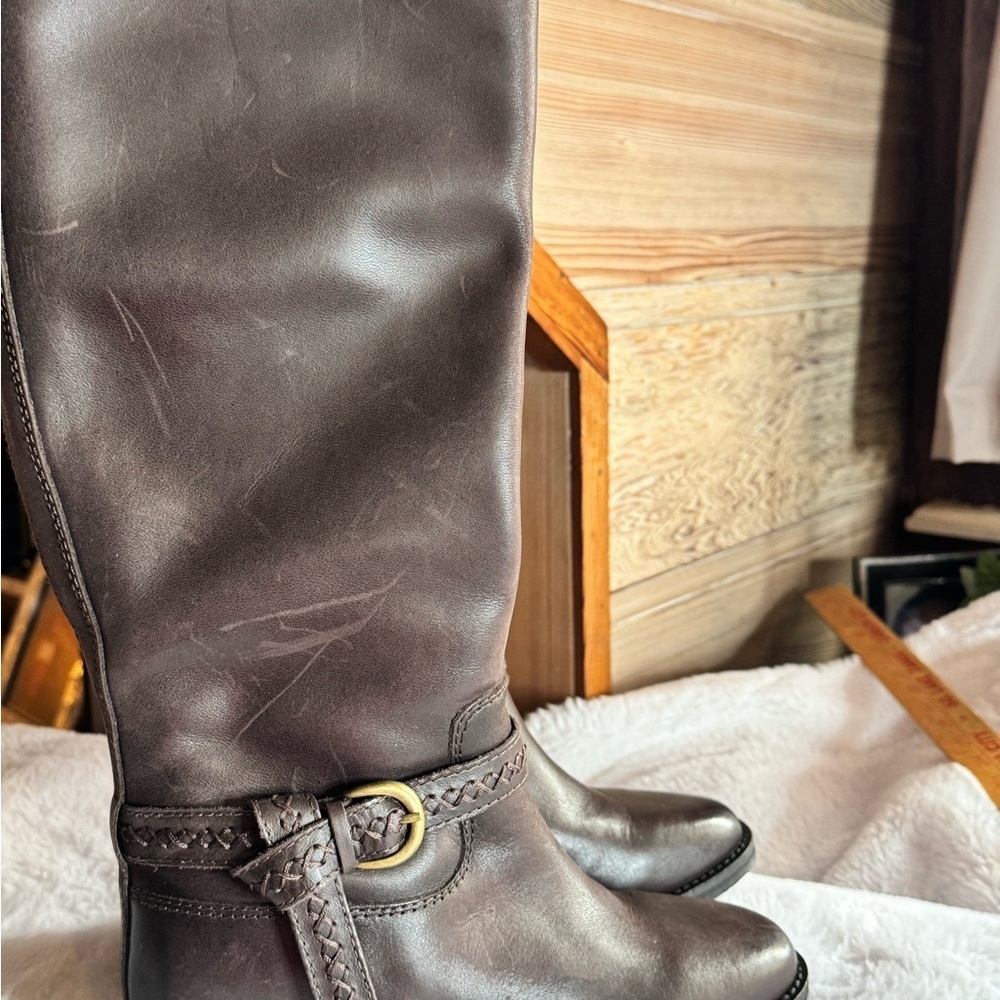 Lucky Brand Brown Leather Knee-High Boots – Size 6 | Classic Riding Style - Picture 6 of 7